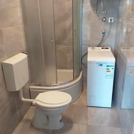 Apartman Nikol I Petra, 50m From The Beach