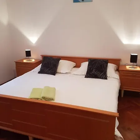 Apartman Nikol I Petra, 50m From The Beach Bibinje