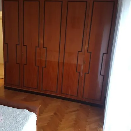 Apartman Nikol I Petra, 50m From The Beach
