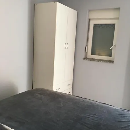 Apartman Nikol I Petra, 50m From The Beach Apartment Bibinje