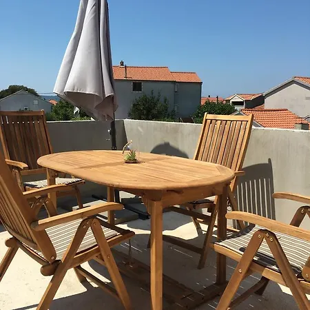 Apartman Nikol I Petra, 50m From The Beach Apartamento *