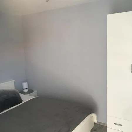 Apartman Nikol I Petra, 50m From The Beach Bibinje