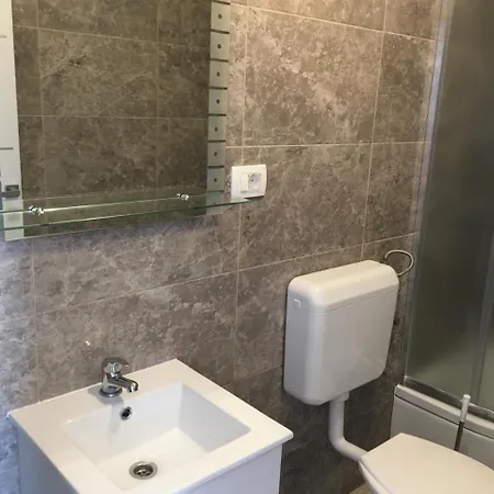 Apartman Nikol I Petra, 50m From The Beach