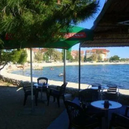 Apartman Nikol I Petra, 50m From The Beach *