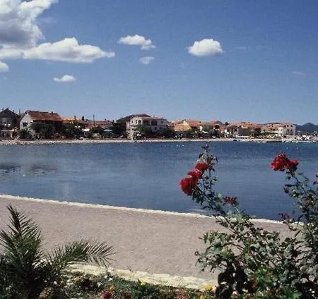Apartment Apartman Nikol I Petra, 50m From The Beach *