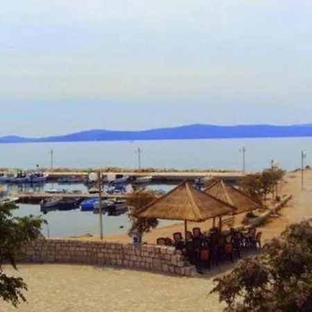 Apartman Nikol I Petra, 50m From The Beach * Bibinje