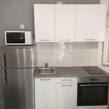 Apartment Apartman Nikol I Petra, 50m From The Beach