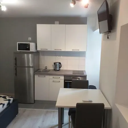 Apartman Nikol I Petra, 50m From The Beach * Bibinje