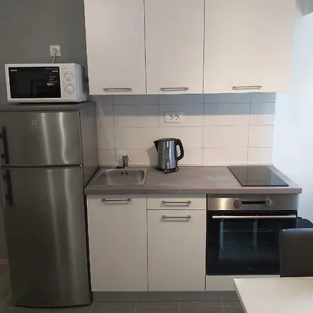 Apartman Nikol I Petra, 50m From The Beach Apartment *