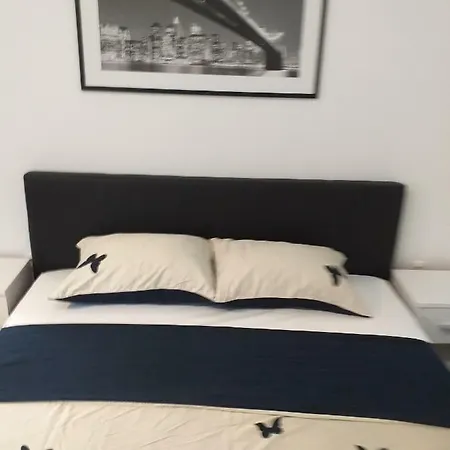Apartman Nikol I Petra, 50m From The Beach Apartamento